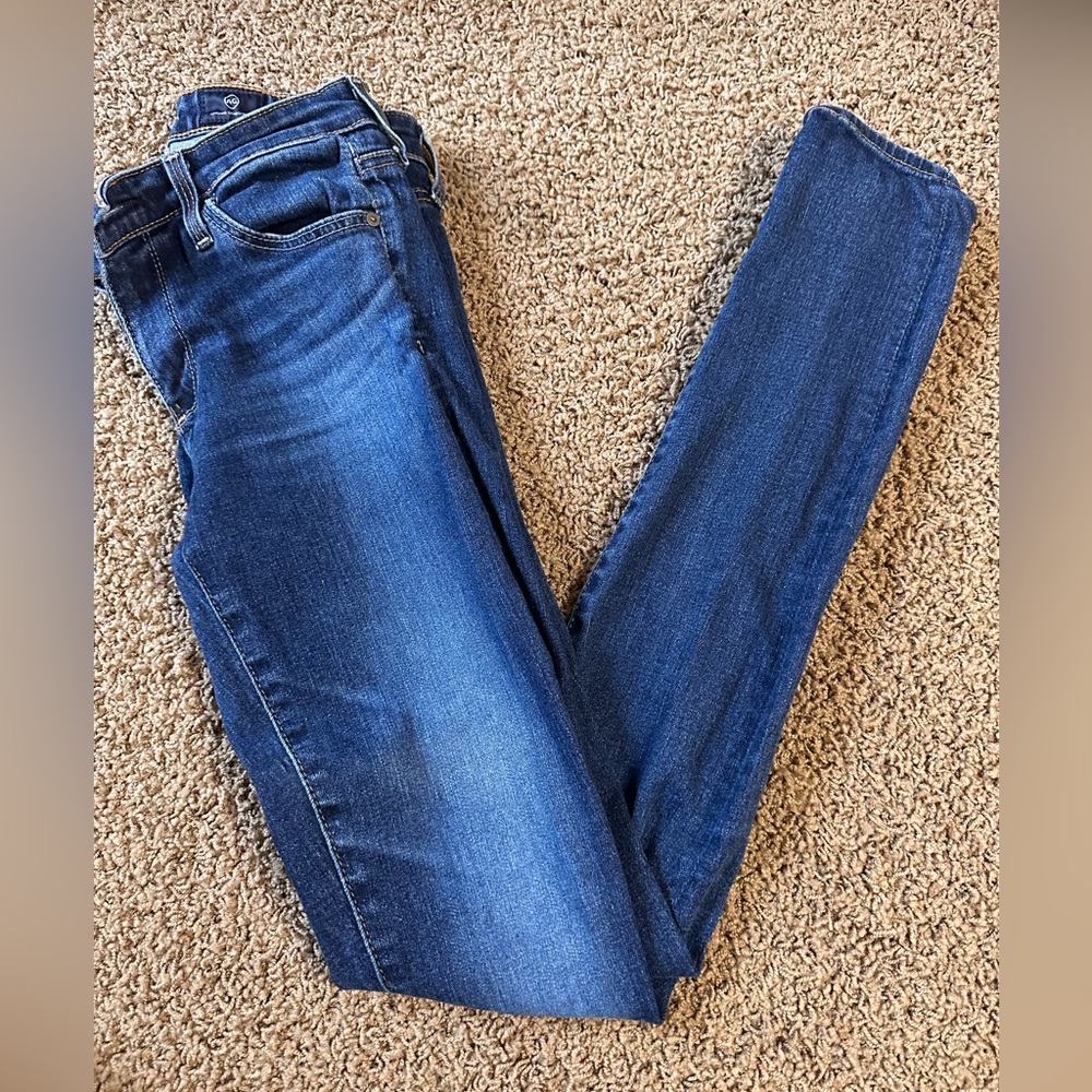 AG Super Skinny jeans size 25R.
